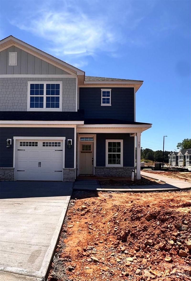 707 Pinecone Dr #25, Gastonia, NC 28056
