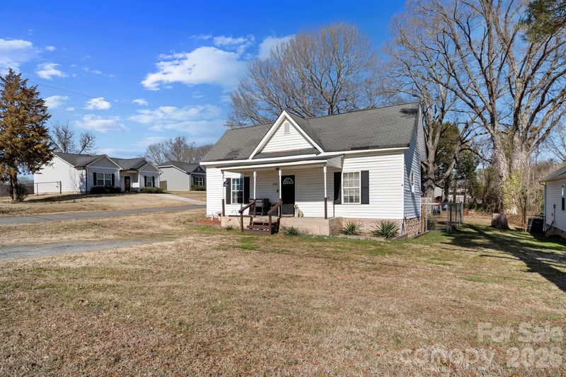 1242 W Airline Ave, Gastonia, NC 28052