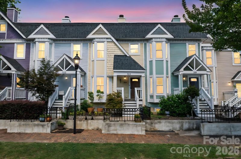 320 W 10th St, Charlotte, NC 28202