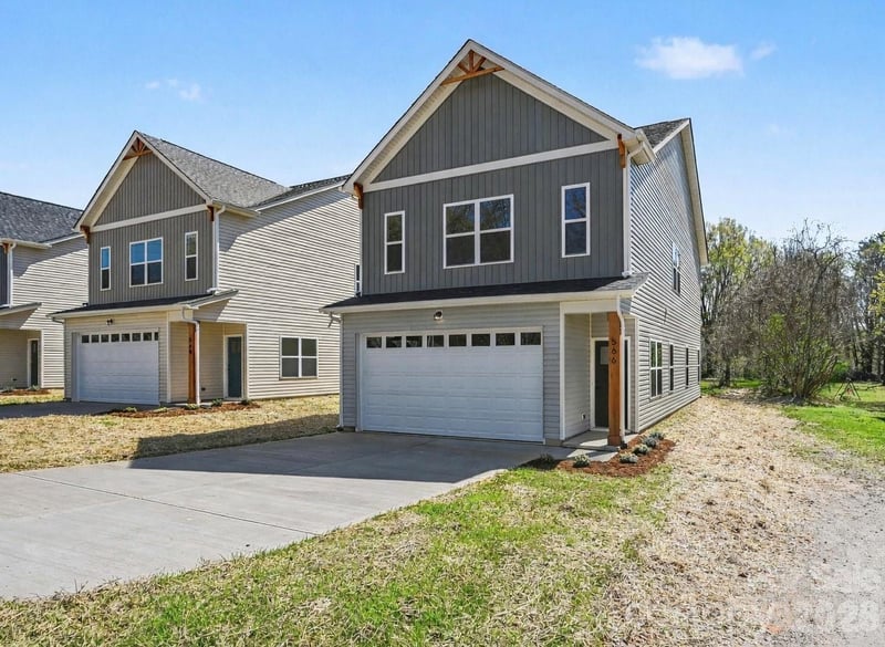 566 W Wilson Ave, Mooresville, NC 28115