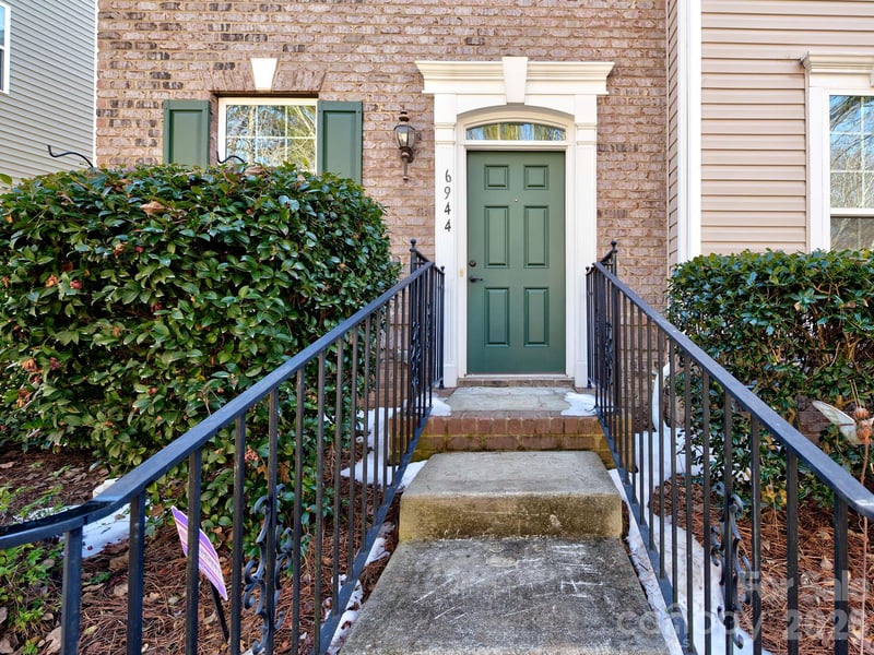 6944 Colonial Garden Dr, Huntersville, NC 28078