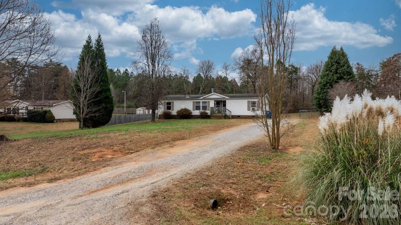 157 Broad Meadow Dr, Statesville, NC 28677
