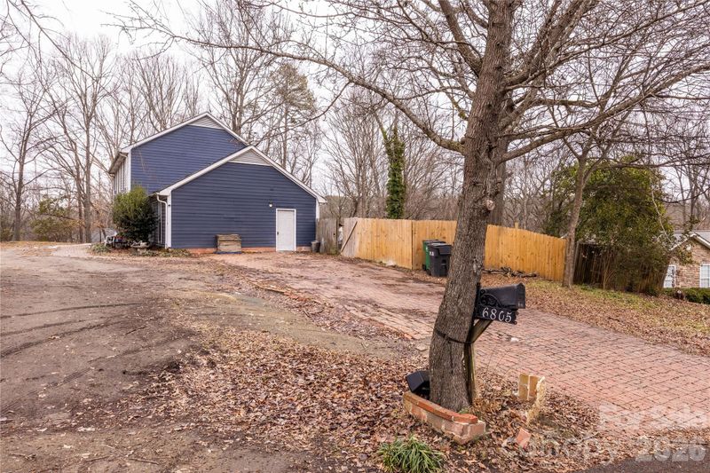 6805 Porterfield Rd, Charlotte, NC 28226