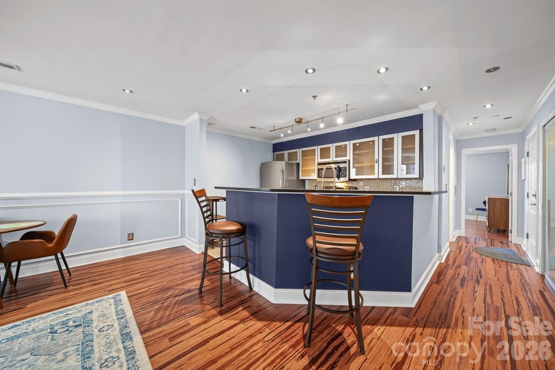 517 N Graham St #2F, Charlotte, NC 28202