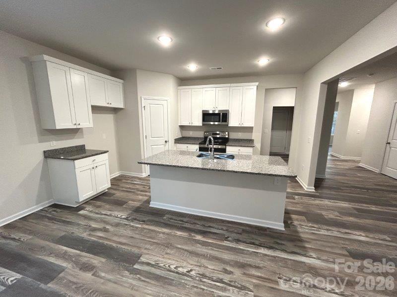 5155 Mark Dr NE, Hickory, NC 28601