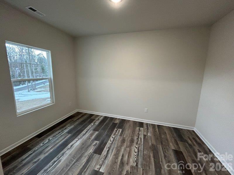 5155 Mark Dr NE, Hickory, NC 28601