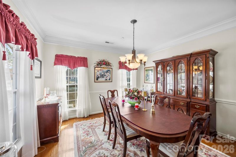 4351 Crest Line Ln, Harrisburg, NC 28075
