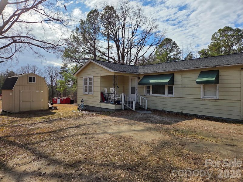 8334 Oaktree Rd, Sharon, SC 29742