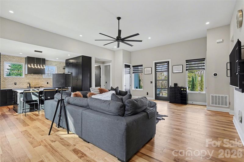 4604 Emory Ln, Charlotte, NC 28211