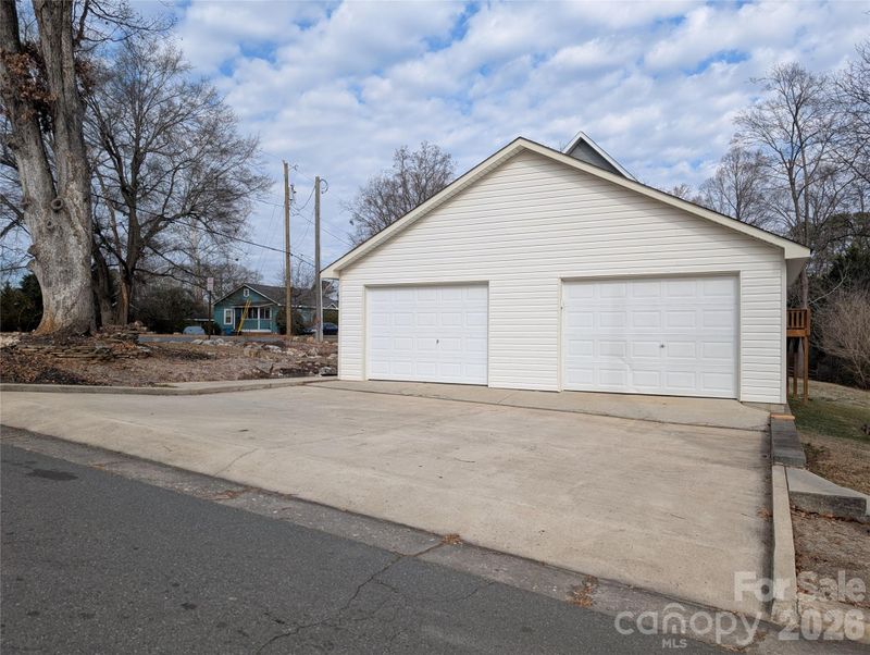 111 Oak St, Belmont, NC 28012