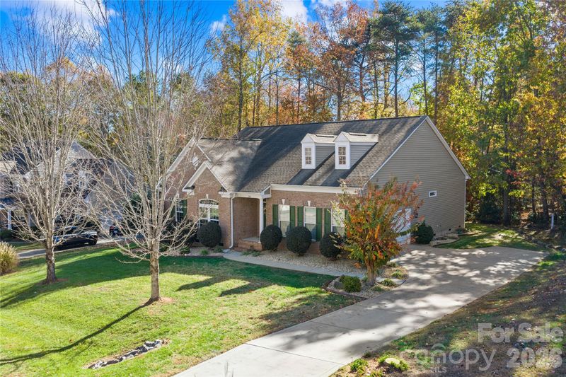 242 Squirrel Ln, Clover, SC 29710