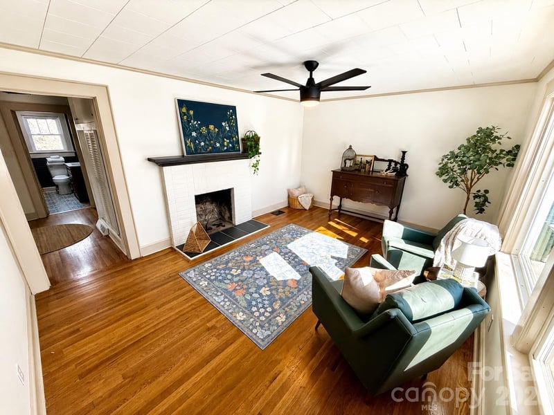 531 21st Ave NE, Hickory, NC 28601