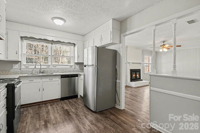 3220 Cross Winds Rd, Charlotte, NC 28227