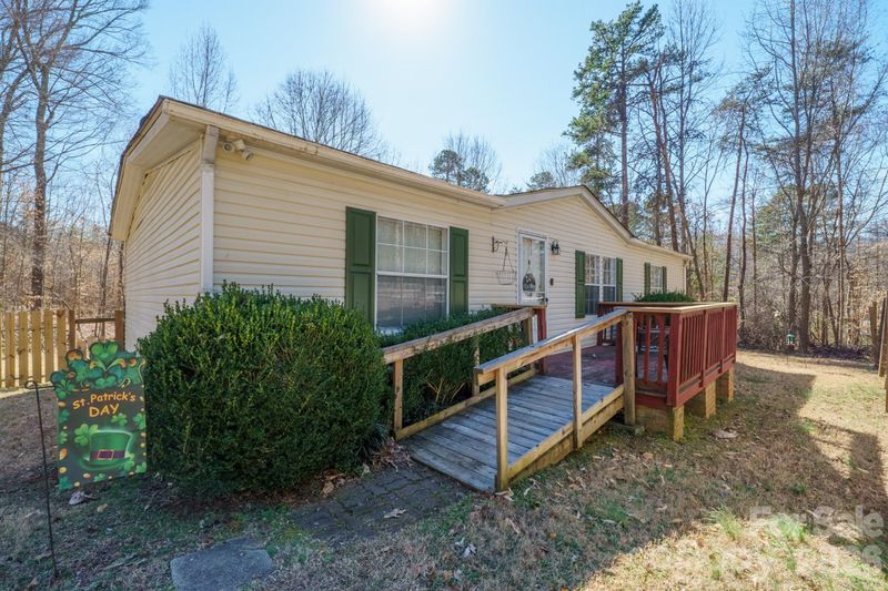 1049 Ramsey St, Stanley, NC 28164