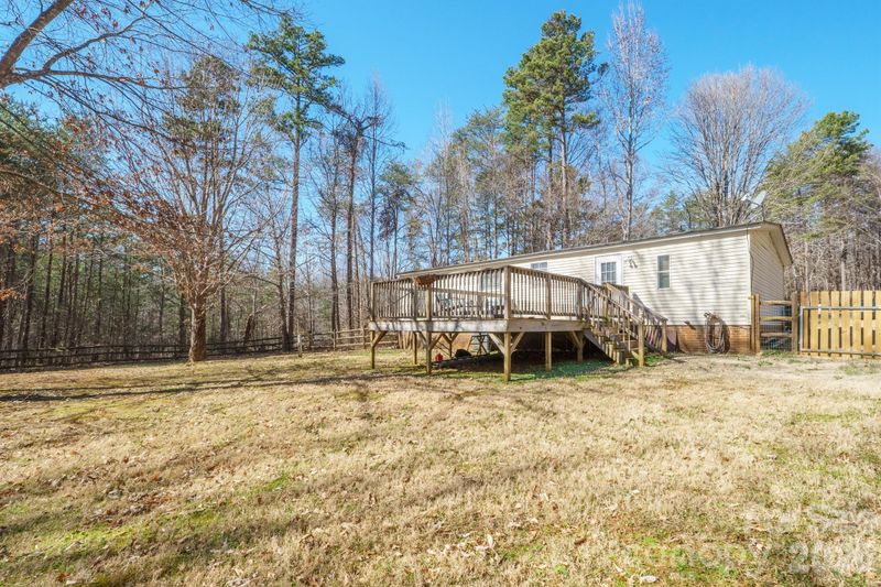 1049 Ramsey St, Stanley, NC 28164