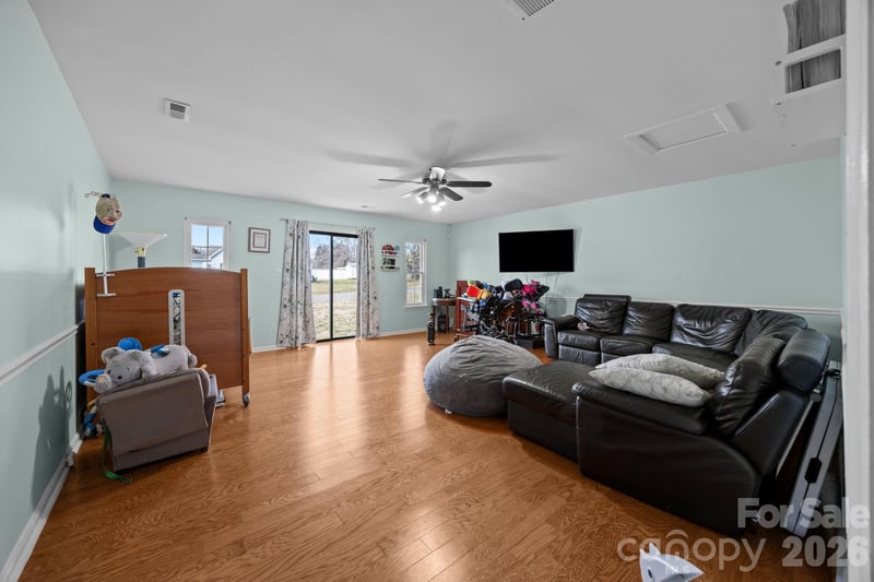 5400 Barnview Ct, Charlotte, NC 28269
