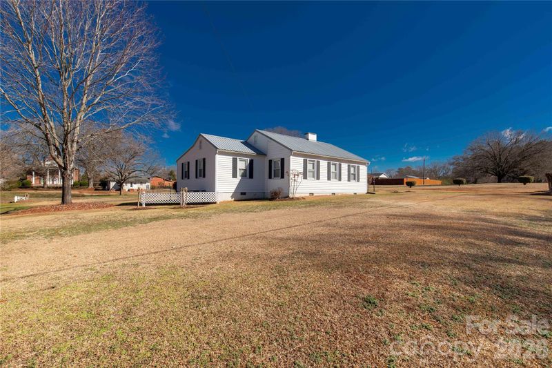 1227 Laurel Ave, Lancaster, SC 29720