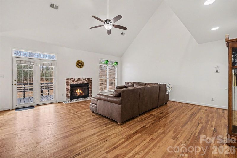 1713 Oak Park Ct, Iron Station, NC 28080