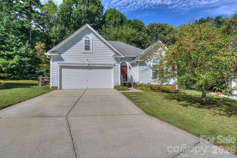 2485 Acadia Ct, Kannapolis, NC 28083