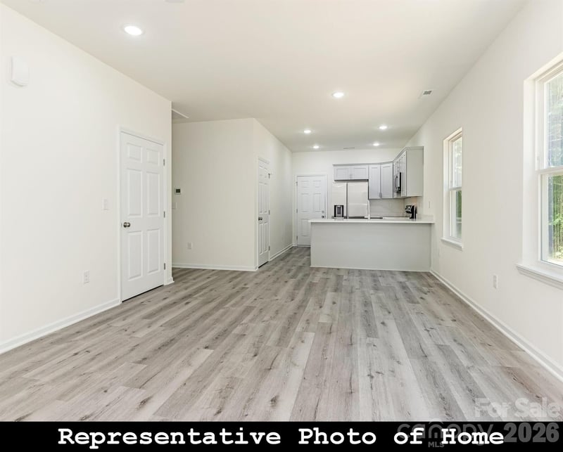 962 S Hoskins Rd, Charlotte, NC 28208