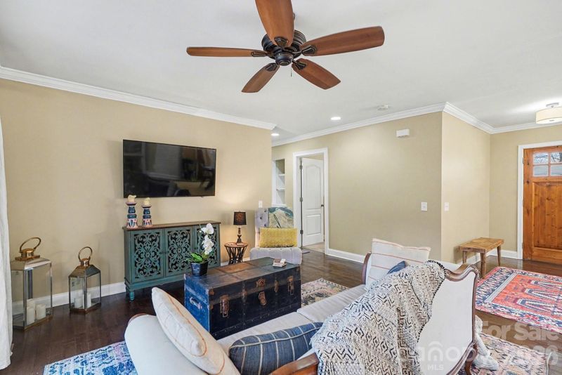 6410 Teague Ln, Charlotte, NC 28215