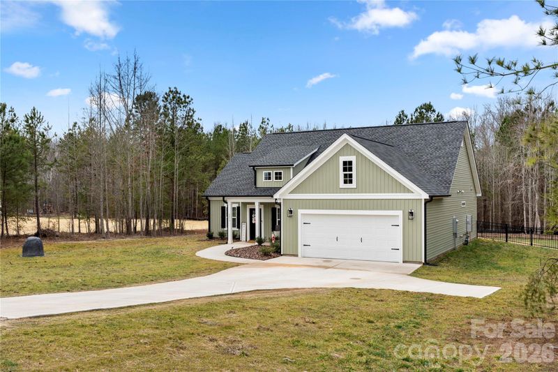 3073 Meadowcrest Dr, Clover, SC 29710