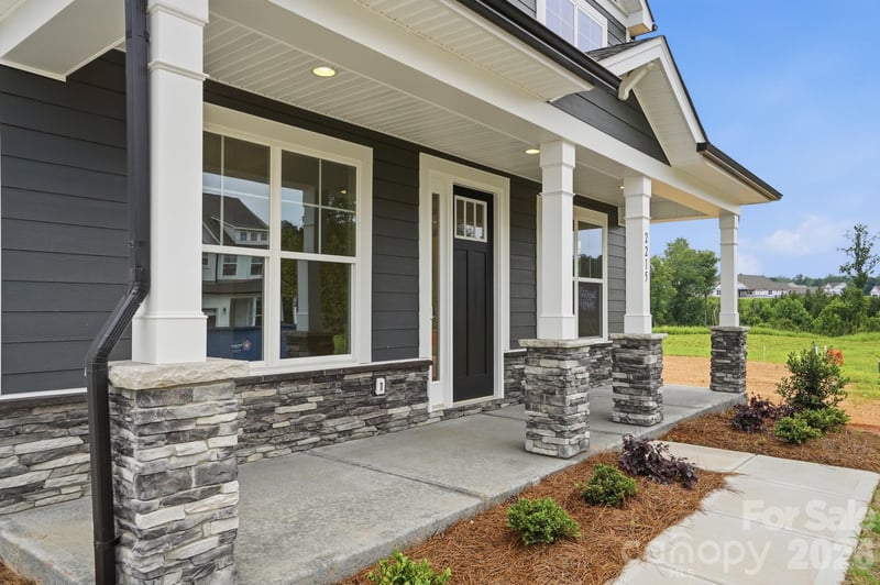 2215 Tabor Rd, Sherrills Ford, NC 28673