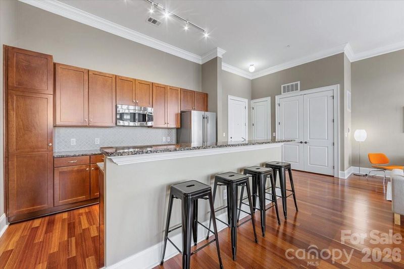 2810 Selwyn Ave #418, Charlotte, NC 28209