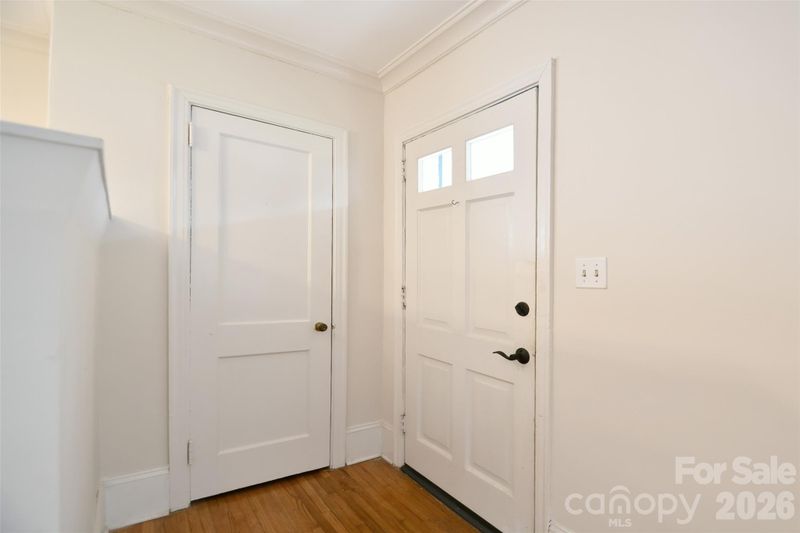3012 Hanson Dr, Charlotte, NC 28207