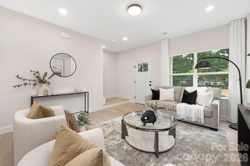 4015 Oakdale Rd, Charlotte, NC 28216