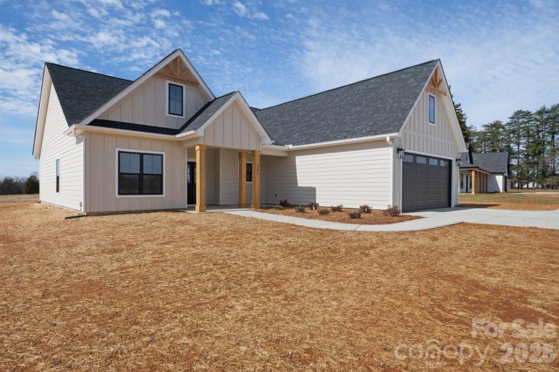 1586 Pleasant Grove Church Rd, Crouse, NC 28033