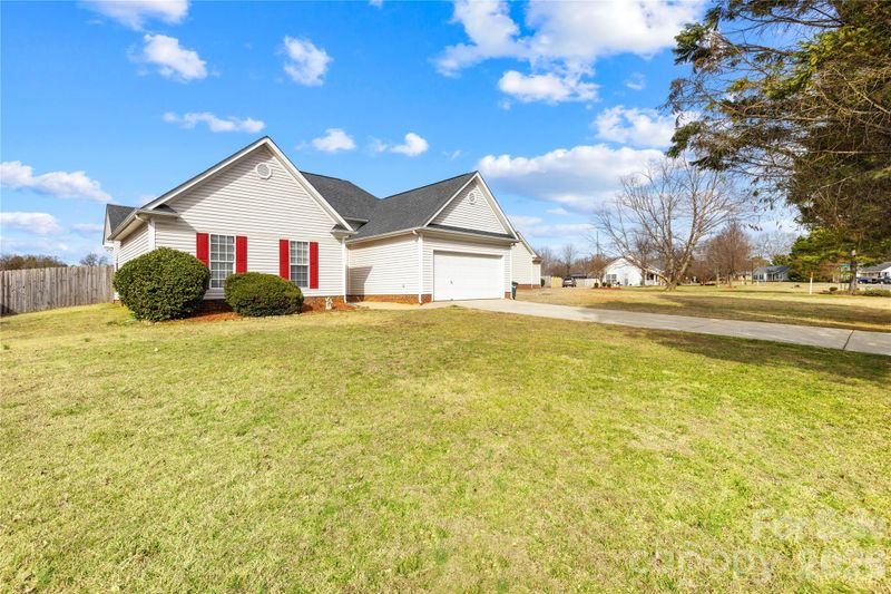 2204 River Chase Dr, Monroe, NC 28110