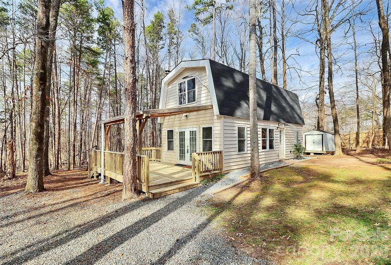 8591 Bartlett Rd, Mint Hill, NC 28227