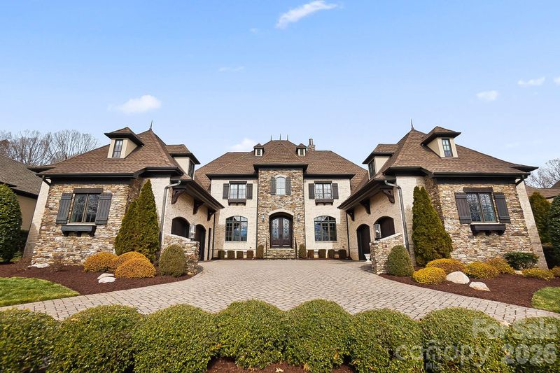 7900 Skye Lochs Dr, Waxhaw, NC 28173