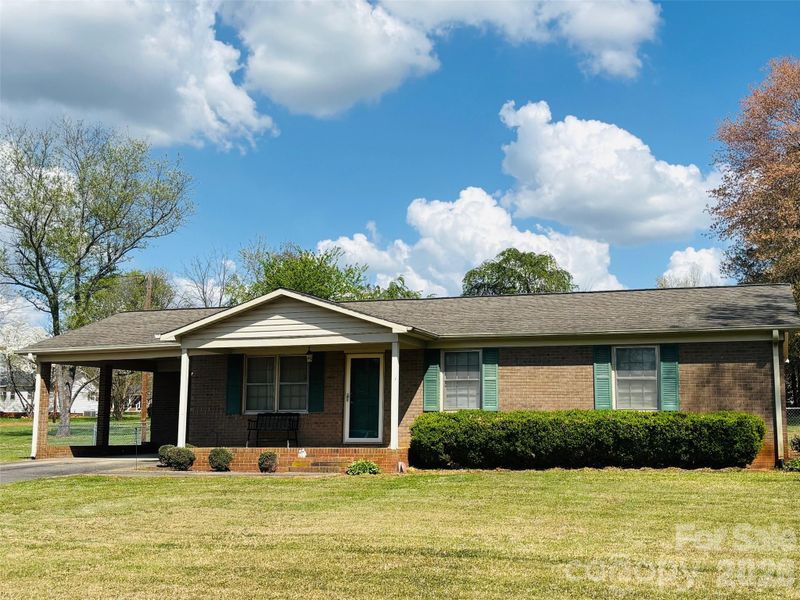 136 Devon Ln, Statesville, NC 28625