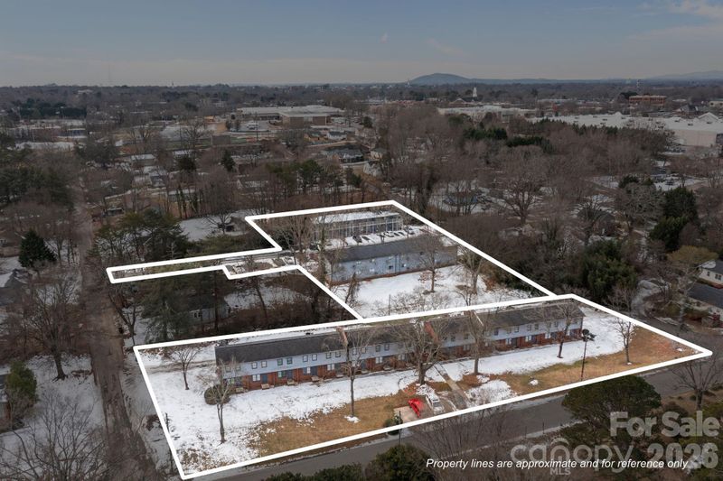 386 17th Ave NE, Hickory, NC 28601