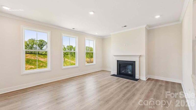 4273 Round Table Dr, Gastonia, NC 28056