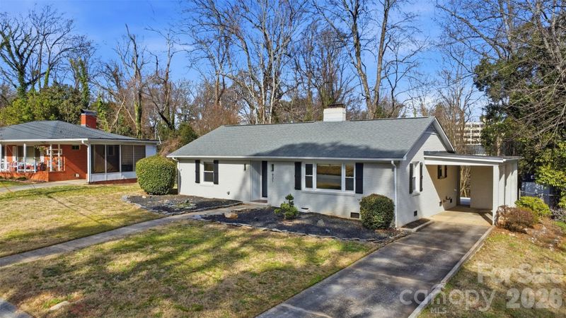 931 Hickory Nut St, Charlotte, NC 28205