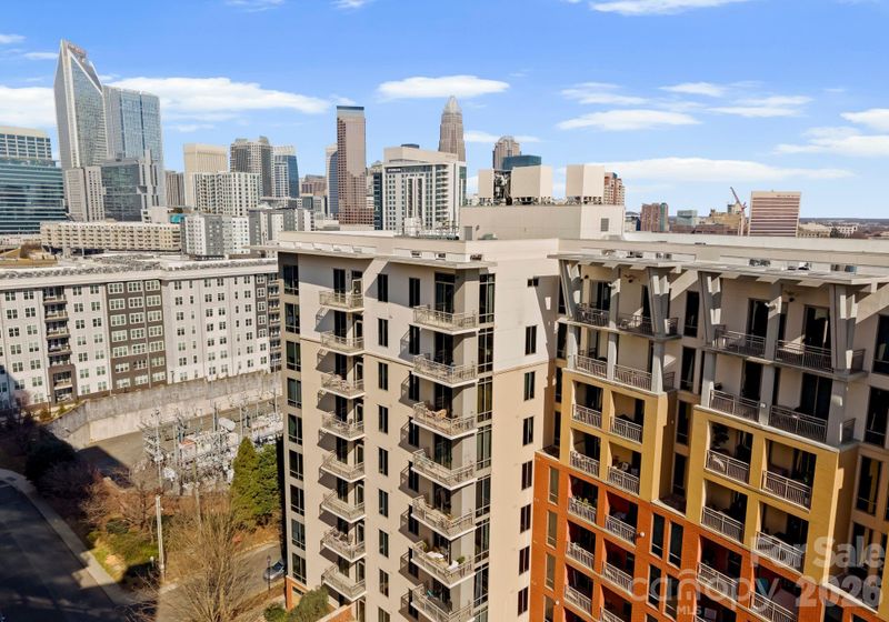 701 Royal Ct #1004, Charlotte, NC 28202