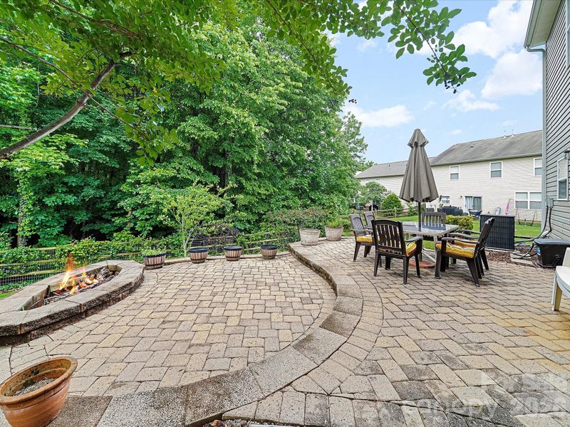 2306 Nettleton Ct, Matthews, NC 28105