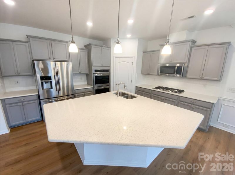 200 Sweet Briar Dr, Fort Mill, SC 29707