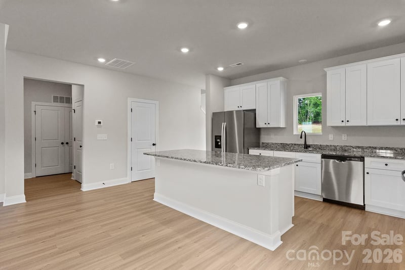 6710 Fairford Dr, Charlotte, NC 28215