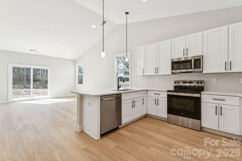 1603 Lewis Farm Rd, Kings Mountain, NC 28086