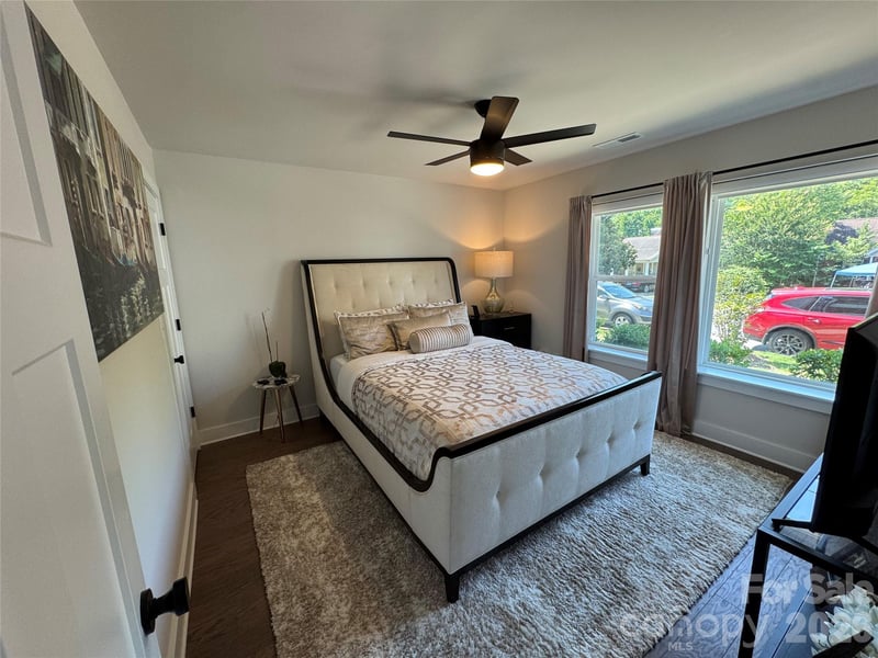 322 E Cama St, Charlotte, NC 28217