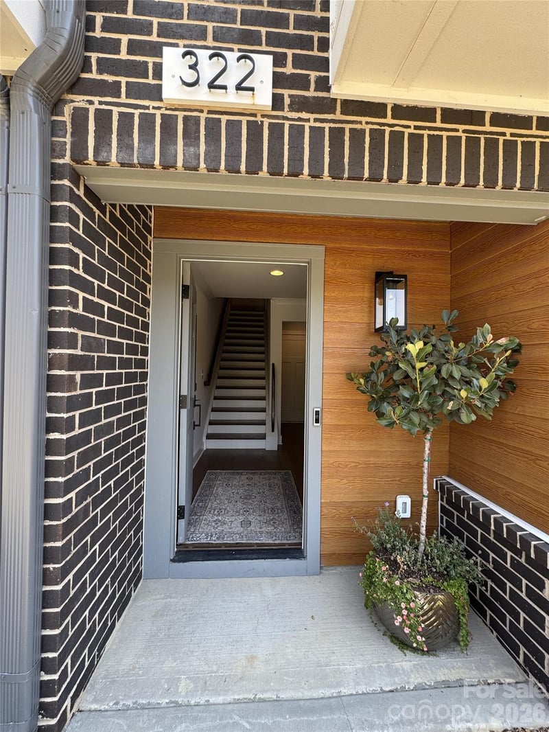 322 E Cama St, Charlotte, NC 28217