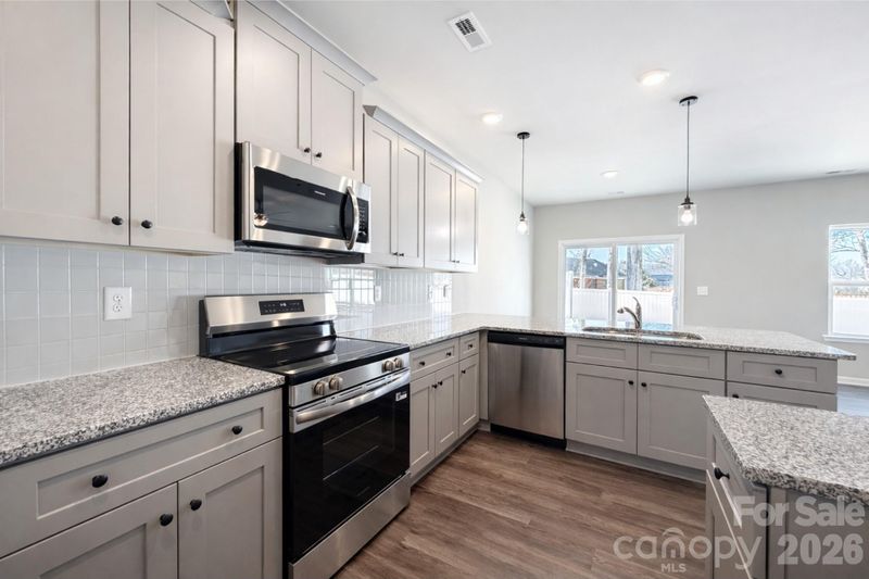 4733 Muskogee Dr, Charlotte, NC 28227