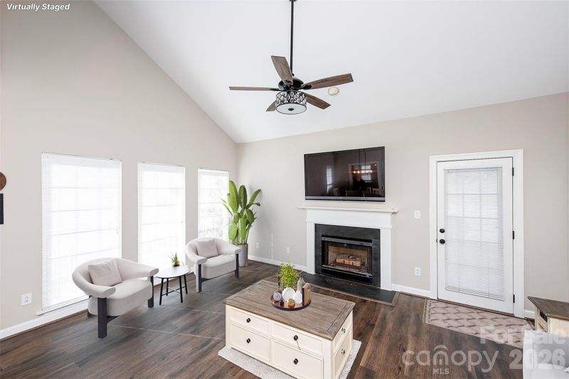 5919 Fitzwilliams Ln, Charlotte, NC 28270