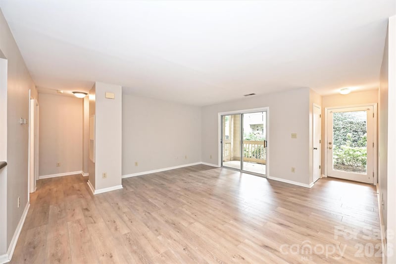 1031 Churchill Downs Ct #H, Charlotte, NC 28211