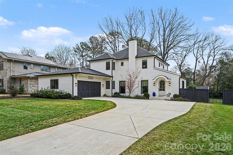 1300 Hazelhurst Ave, Charlotte, NC 28211