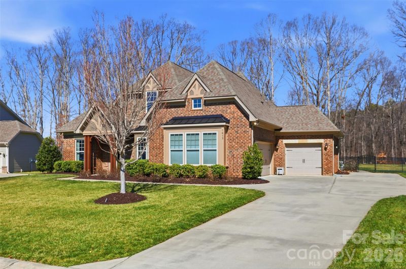 1415 Torrens Dr, Wesley Chapel, NC 28110